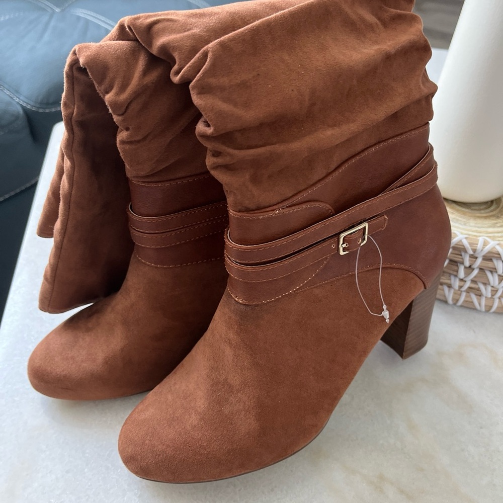 Brown Bella Vita Wide Size 7.5 Boots